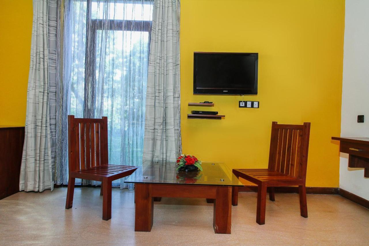 מורטואה Oyo 471 Randiya Hotel מראה חיצוני תמונה