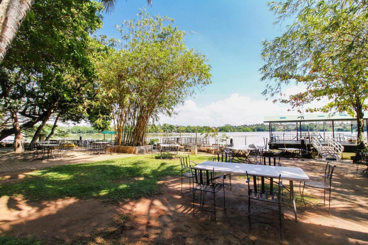 מורטואה Oyo 471 Randiya Hotel מראה חיצוני תמונה